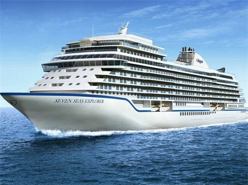 Tàu du lịch Seven Seas Explorer cập cảng Nha Trang